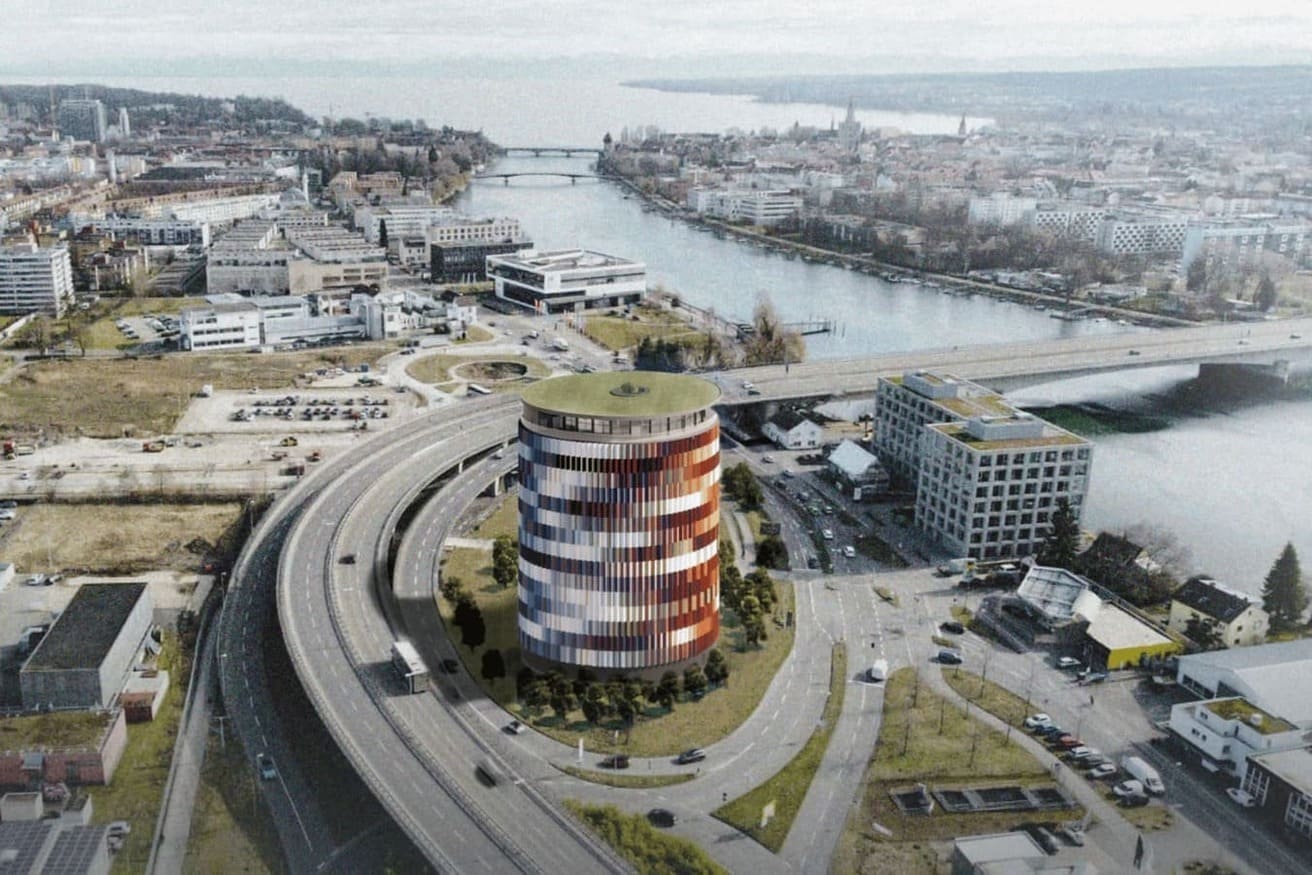 Blick auf den Asisi Panorama Turm und den Seerhein Konstanz